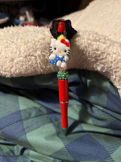 pens they are all new - Thumbnail 3