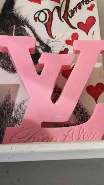 Louis vuitton versace and Chanel candles - Thumbnail 3