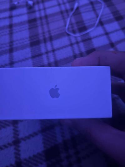 AirPods - Thumbnail 3