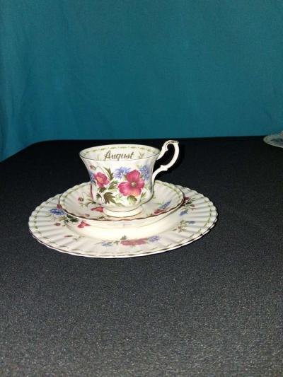 Royal Albert fine china - Thumbnail 6