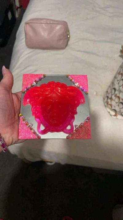 louis vuitton candles versace and Chanel too or epoxy decora - Thumbnail 4