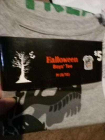 2 Halloween shirts boys medium - Thumbnail 5