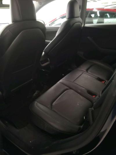 2022 Tesla Model Y Long Range - Thumbnail 3