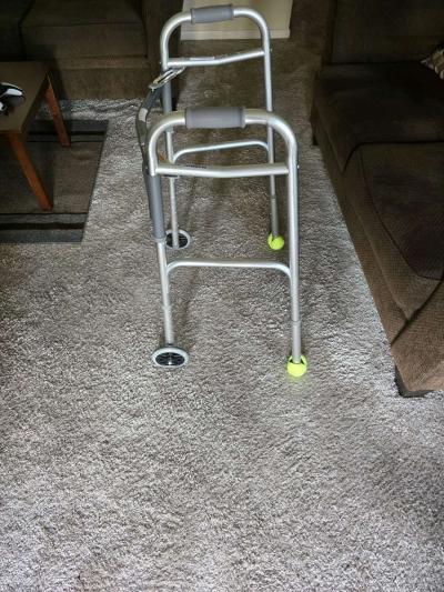 Metal walker - Thumbnail 2