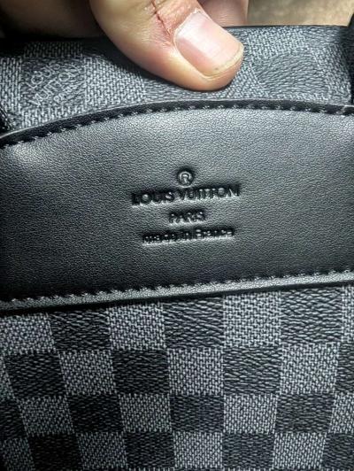 LV mens backpack - Thumbnail 4