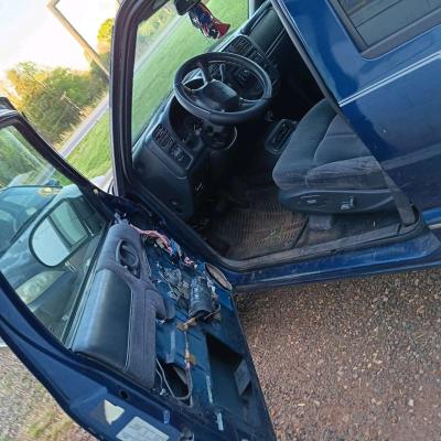 2001 chevy blazer - Thumbnail 5