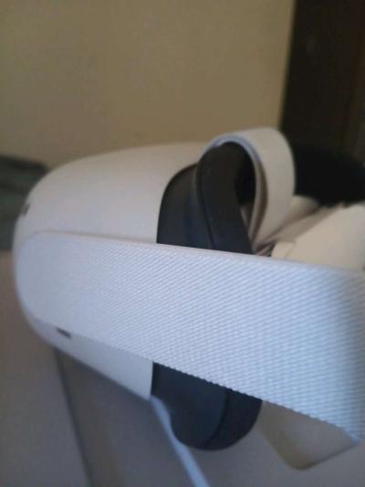 oculus quest 2 brand new - Thumbnail 3