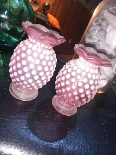 vintage Fenton cranberry vases - Thumbnail 2
