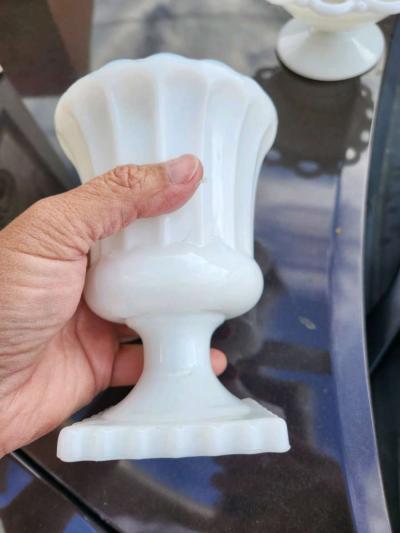 vantage white milk glass at least 50 years old - Thumbnail 6