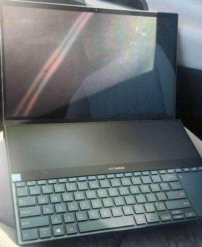 ASUS ZenBook Pro Duo UX581 GeForce RTX 2060 - Thumbnail 3