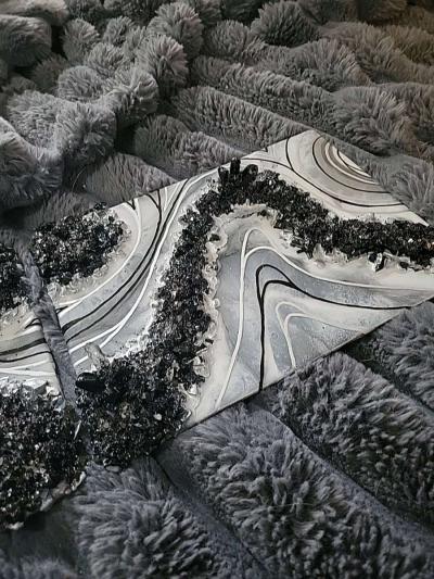 Epoxy and Geode Artwork - Thumbnail 5