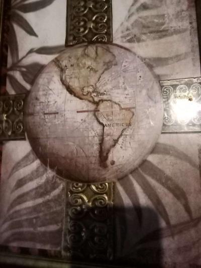 framed picture with double globes - Thumbnail 3