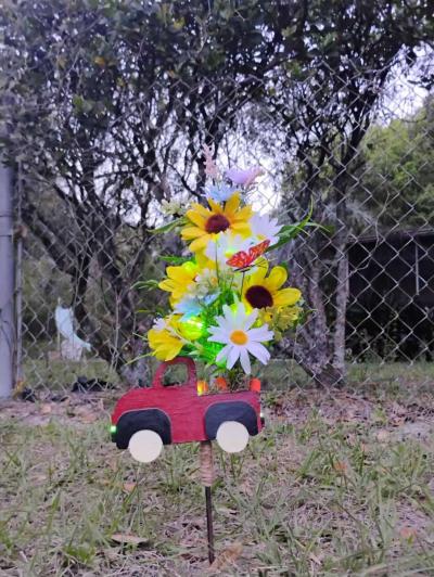 light up graveside flowers for loved ones - Thumbnail 2