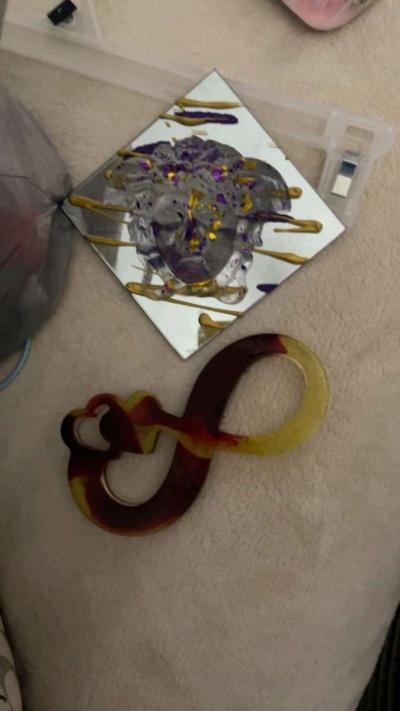 louis vuitton candles versace and Chanel too or epoxy decora - Thumbnail 5