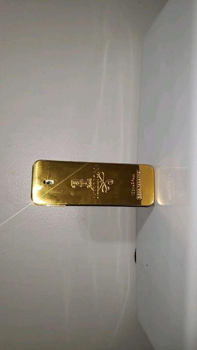 1 million Cologne - Thumbnail 4