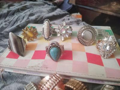 Vintage Costume Rings - Thumbnail 3