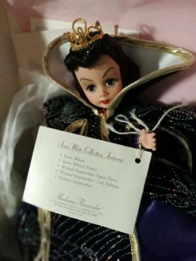 Madame Alexander Wicked Stepmother - Thumbnail 4