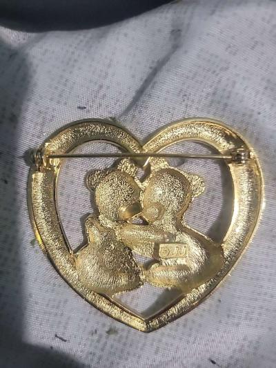 hugging bear Brooch - Thumbnail 2