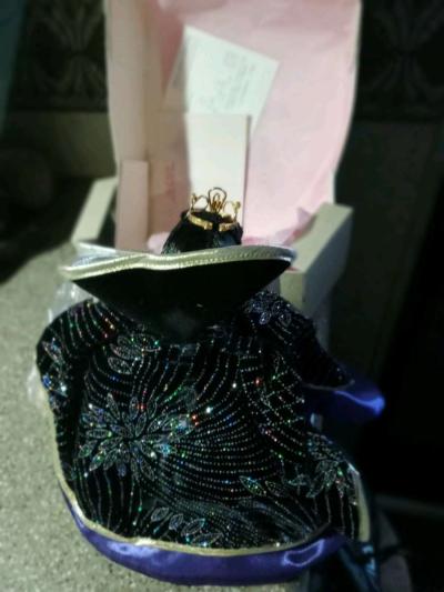 Madame Alexander Wicked Stepmother - Thumbnail 5