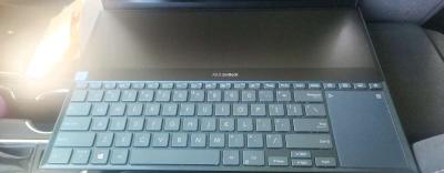 ASUS ZenBook Pro Duo UX581 GeForce RTX 2060 - Thumbnail 4