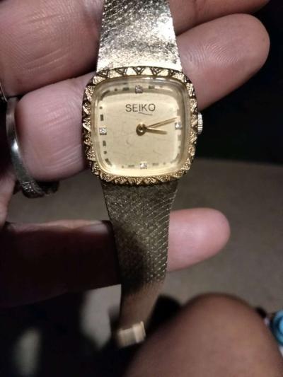 Womans Seiko gold with diamonds watch - Sweetwater, Texas