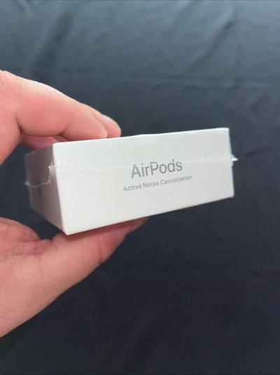 AirPods 4 - Thumbnail 2