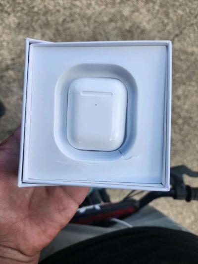 Airpod Generation 1 - Thumbnail 2