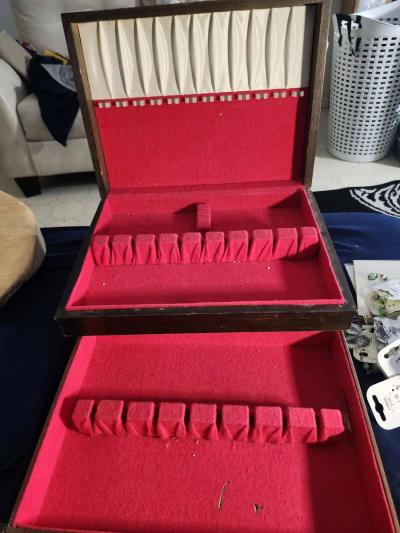 Vintage silverware chest - Thumbnail 4