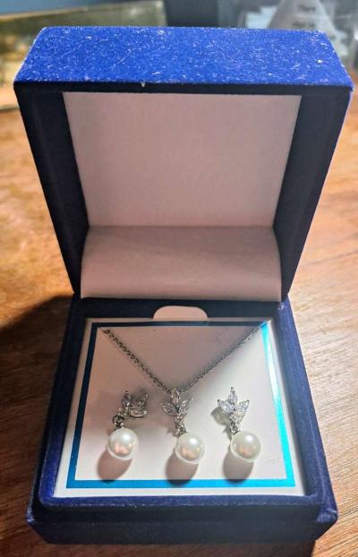 Believe by Brilliance Matching Necklace and  Earring Set - Thumbnail 2