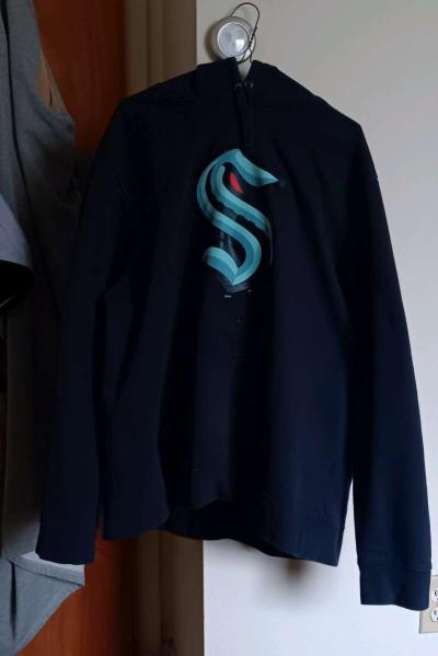2XL SEATTLE KRAKENS HOODIE BY FANATICS GENTLY USED BIG LOGO - Thumbnail 2