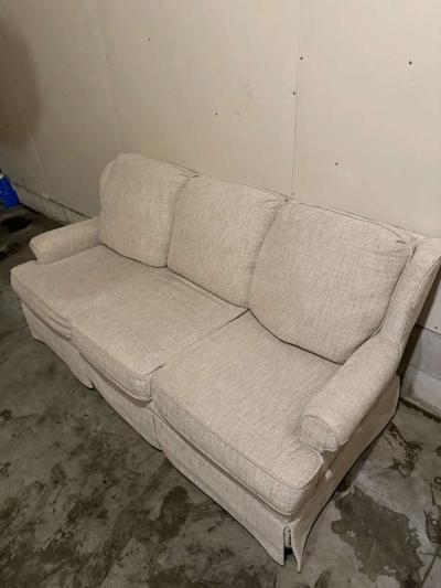beautiful Light gray couch - Thumbnail 3