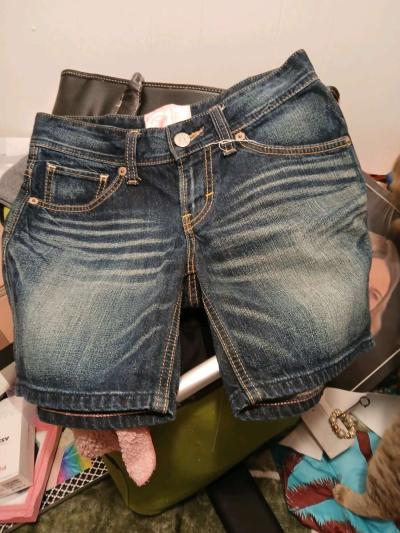 ladies shorts - Thumbnail 2