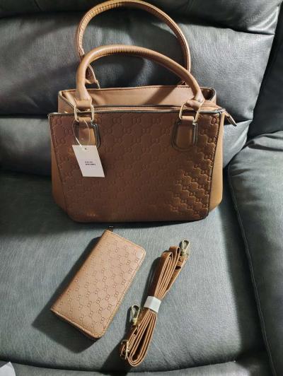 Brown handbag set