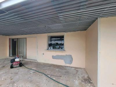 Stucco - Thumbnail 3