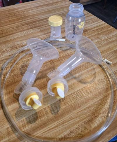 Medela Pump In Style Advanced Breast Pump  Accessories - Thumbnail 3