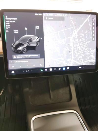 2022 Tesla Model Y Long Range - Thumbnail 6