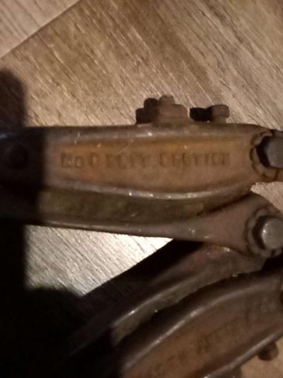 antique bolt cutters - Thumbnail 2