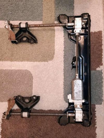 4 runner seat track passenger side - Thumbnail 6