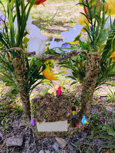 beautiful graveside flowers for loved ones - Thumbnail 4