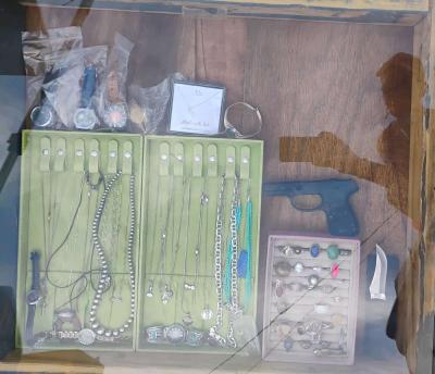 Mayer yard sale - Thumbnail 5