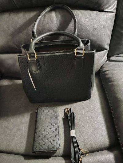 Black handbag set