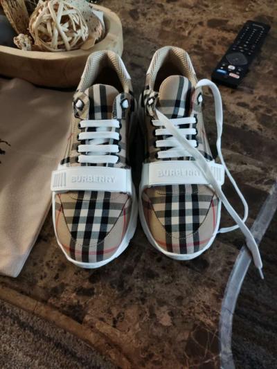 sneakers - Thumbnail 2