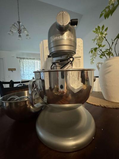 Kitchen Aid Mixer - Thumbnail 2