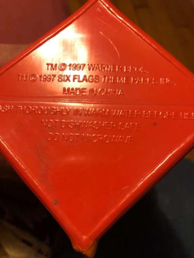 1997 six flags Warner brother - Thumbnail 2