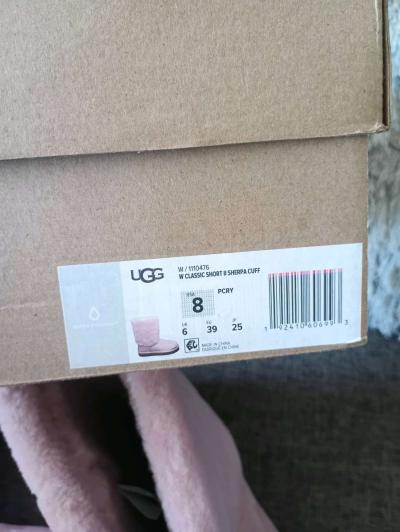 UGG Classic Short II Sherpa Cuff Suede Boot size 8 for women - Thumbnail 3