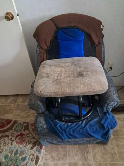 chair - Thumbnail 1