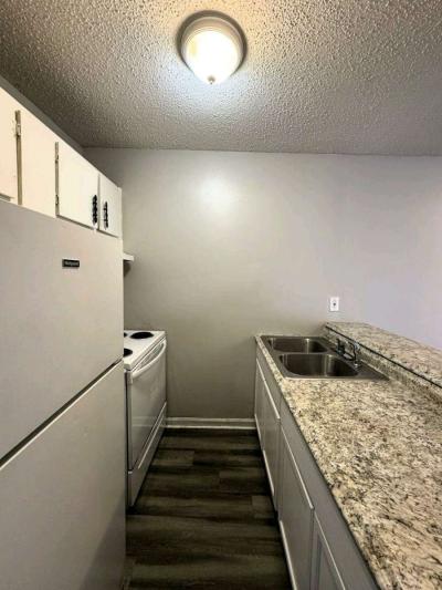 adorable 2bedrooms and 1bathroom - Thumbnail 5