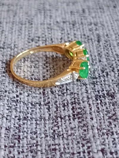 14K Yellow Gold Emerald stone engagement ring size 7 - Thumbnail 5