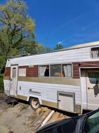 1976 Dodge RV    MUST GO - Thumbnail 2