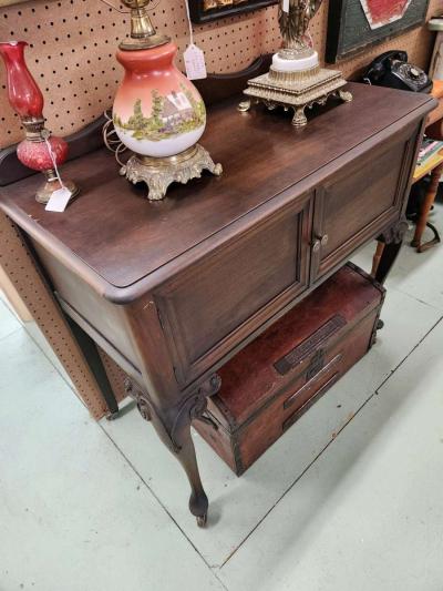 Beautiful antique server buffet or sideboard - Thumbnail 2